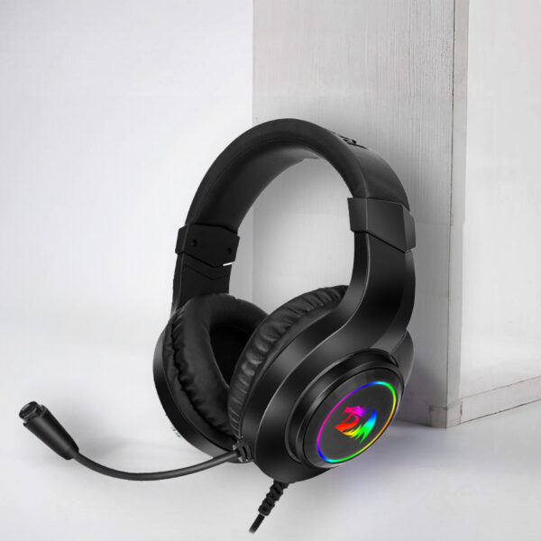 REDRAGON Over-Ear HYLAS Aux (Mic and Headset)|USB (Power Only)_x000D_
RGB Gaming Headset - Black - Image 7