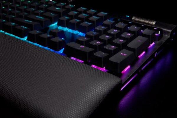 Corsair K100 RGB Optical-Mechanical Wired CORSAIR OPX Switch Keyboard with RGB Backlighting – Black. - Image 26